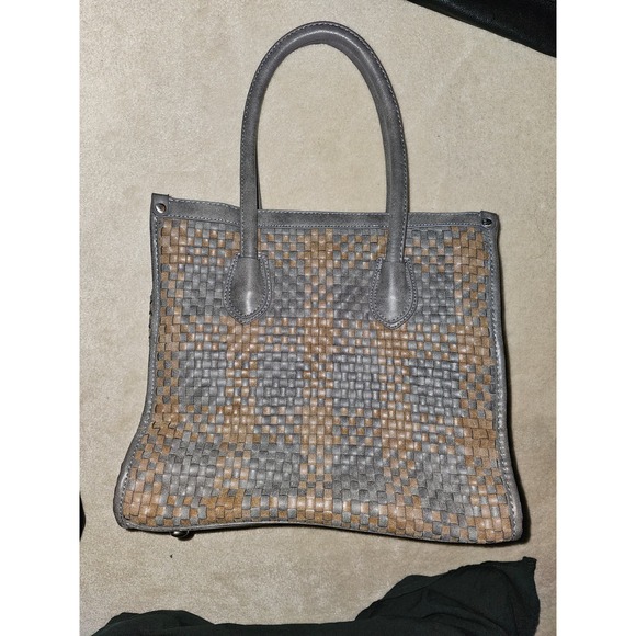 26 Basketweave leather crossbody/tote by Shiraleah Chicago - Picture 2 of 5